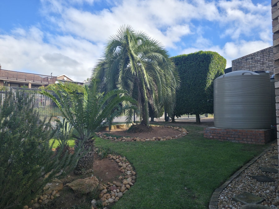 3 Bedroom Property for Sale in Wavecrest Eastern Cape